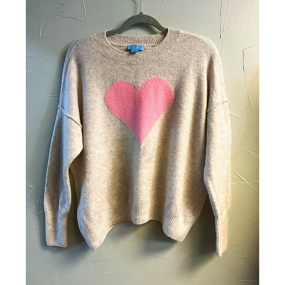 CeCe Women's Sweater Size M Beige Pink Heart Pullover Crew Neck Soft Knit